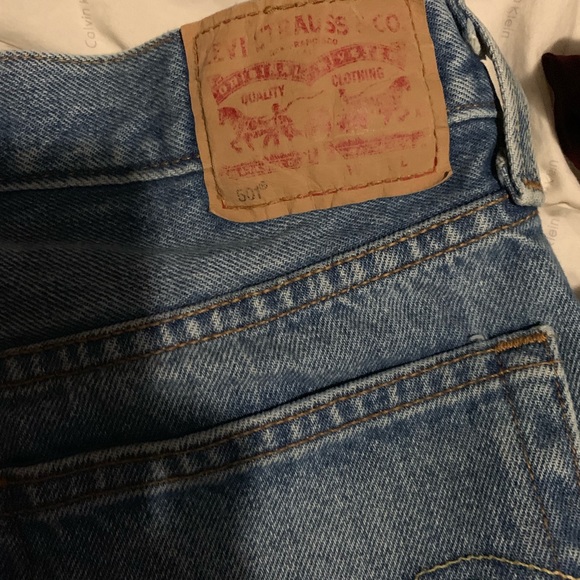 Levi’s - Picture 2 of 3
